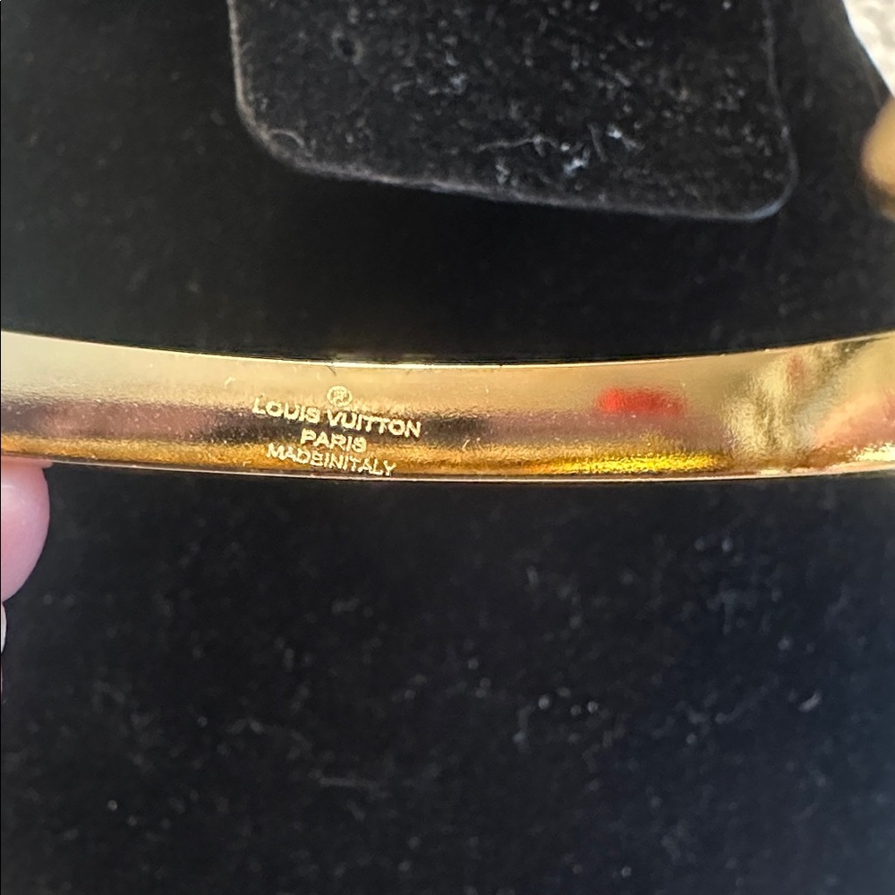 New Fashion Inspired Jewelry (GOLD BANGLE) 
#74 - Picture 4 of 5